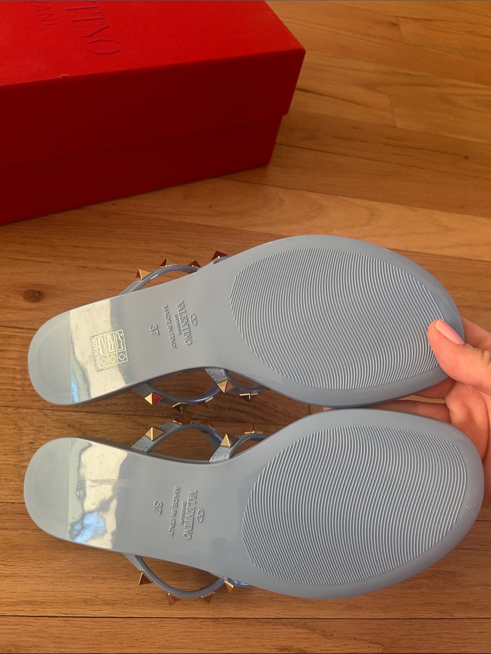 Brand New Valentino Garavani Light Blue Rockstud Jelly Thong Sandals - Picture 7 of 11
